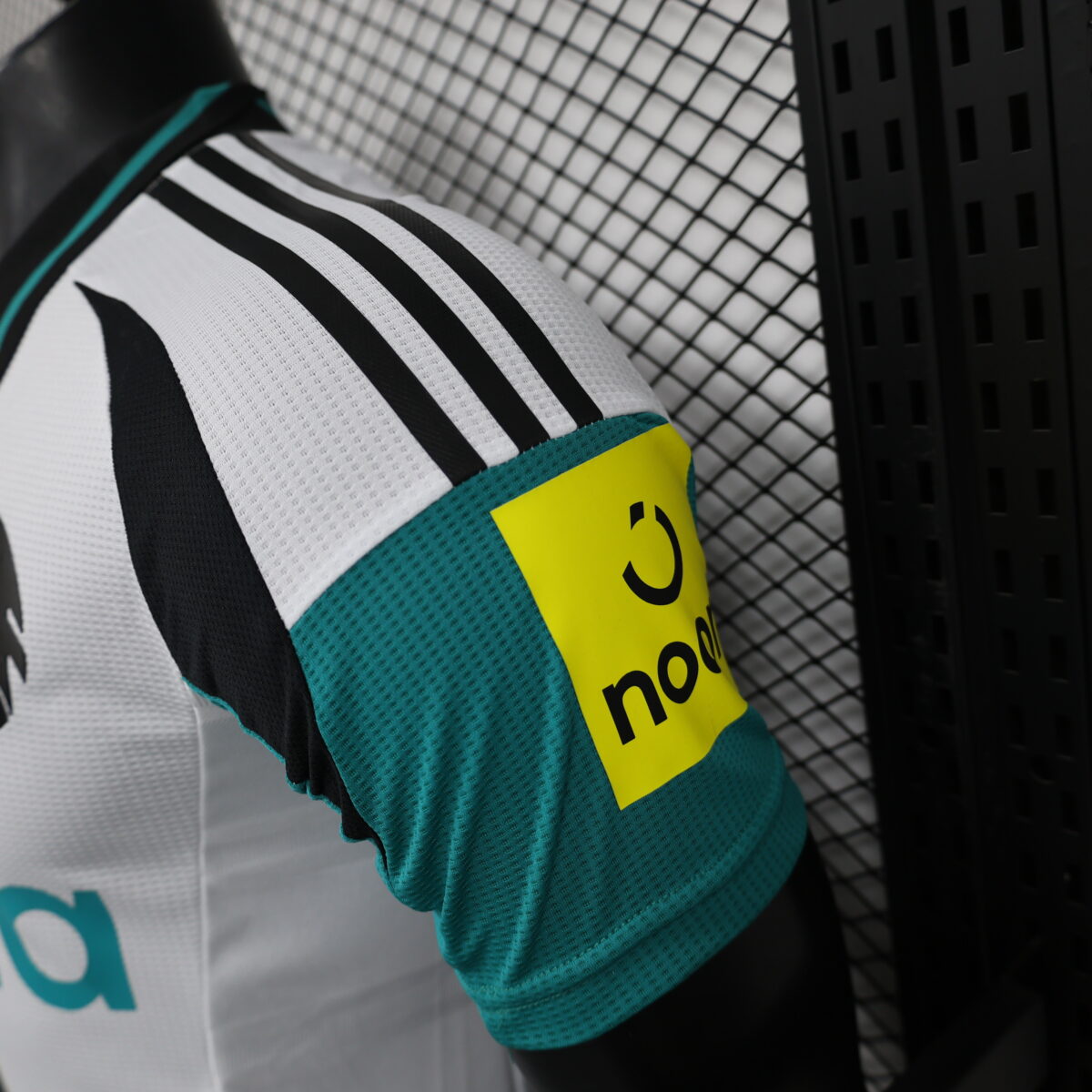 Camiseta Newcastle alternativa 24/25 - Image 5