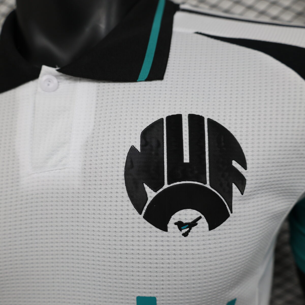Camiseta Newcastle alternativa 24/25 - Image 4